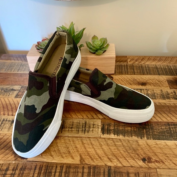Restricted Shoes - Restricted Cammo Slip On Sneakers